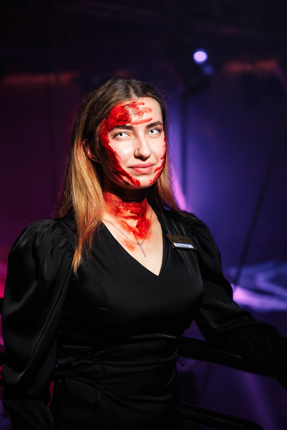 Гостья Halloween-вечеринки в образе